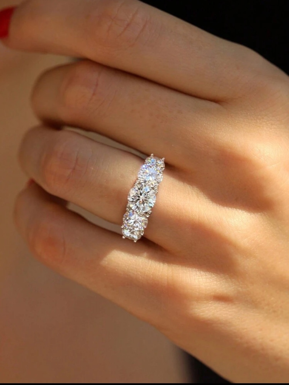 2 crt 5 stone Moissanite ring set in 925 sterling silver